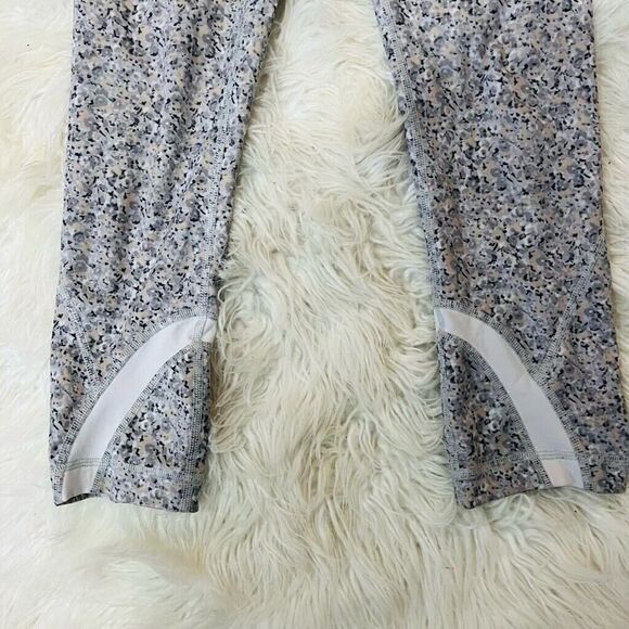 Lululemon athletics Run Inspire Crop II Luxtreme leggings athletic Size 4 - Picture 5 of 11